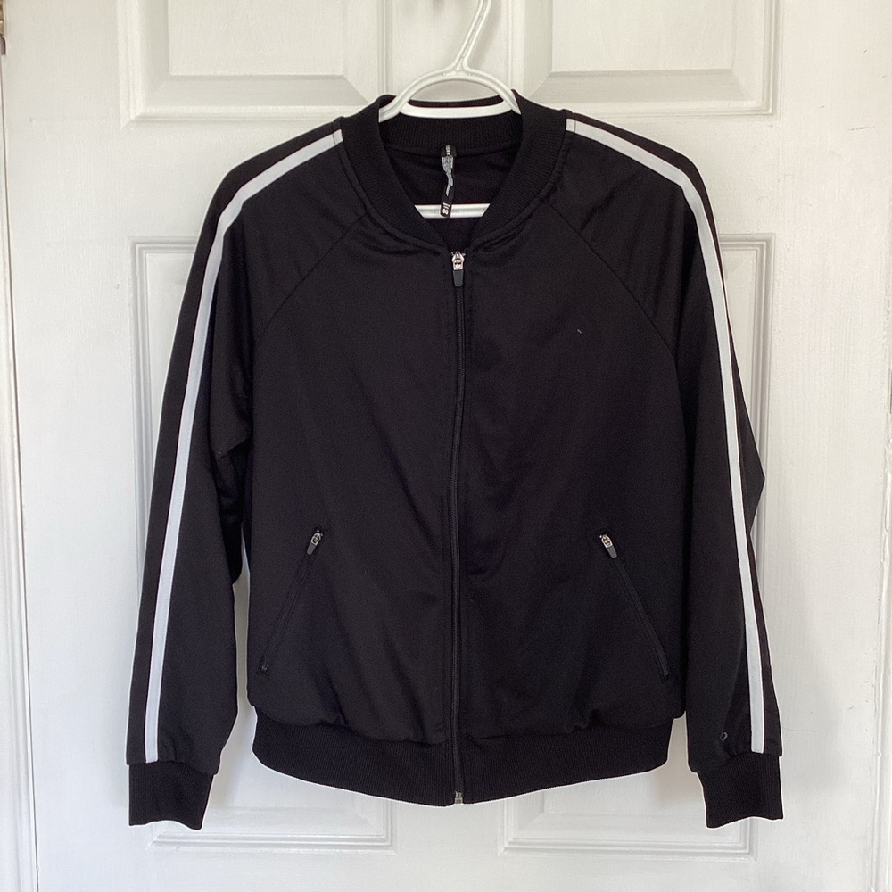 🛍️5/💲20🛍️ TORRID athletic track zippered jacket